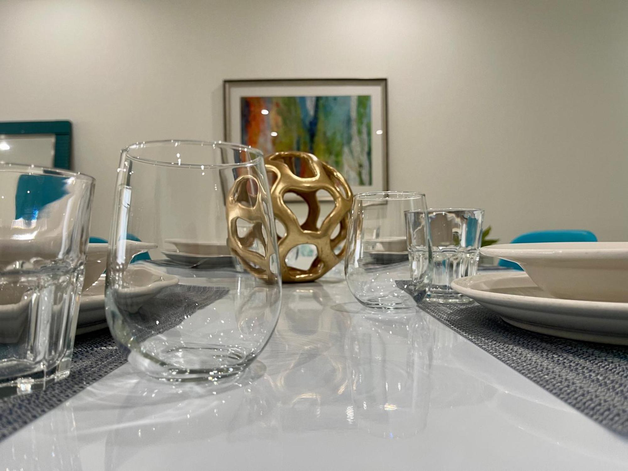 The Cove - Condo Hotel - Palm Beach Strip Bagian luar foto